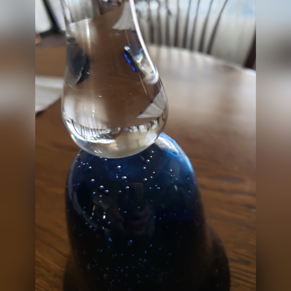 Artland Iris Hand-blown Cobalt Blue Art Glass Stemmed Goblet - Picture 5 of 10